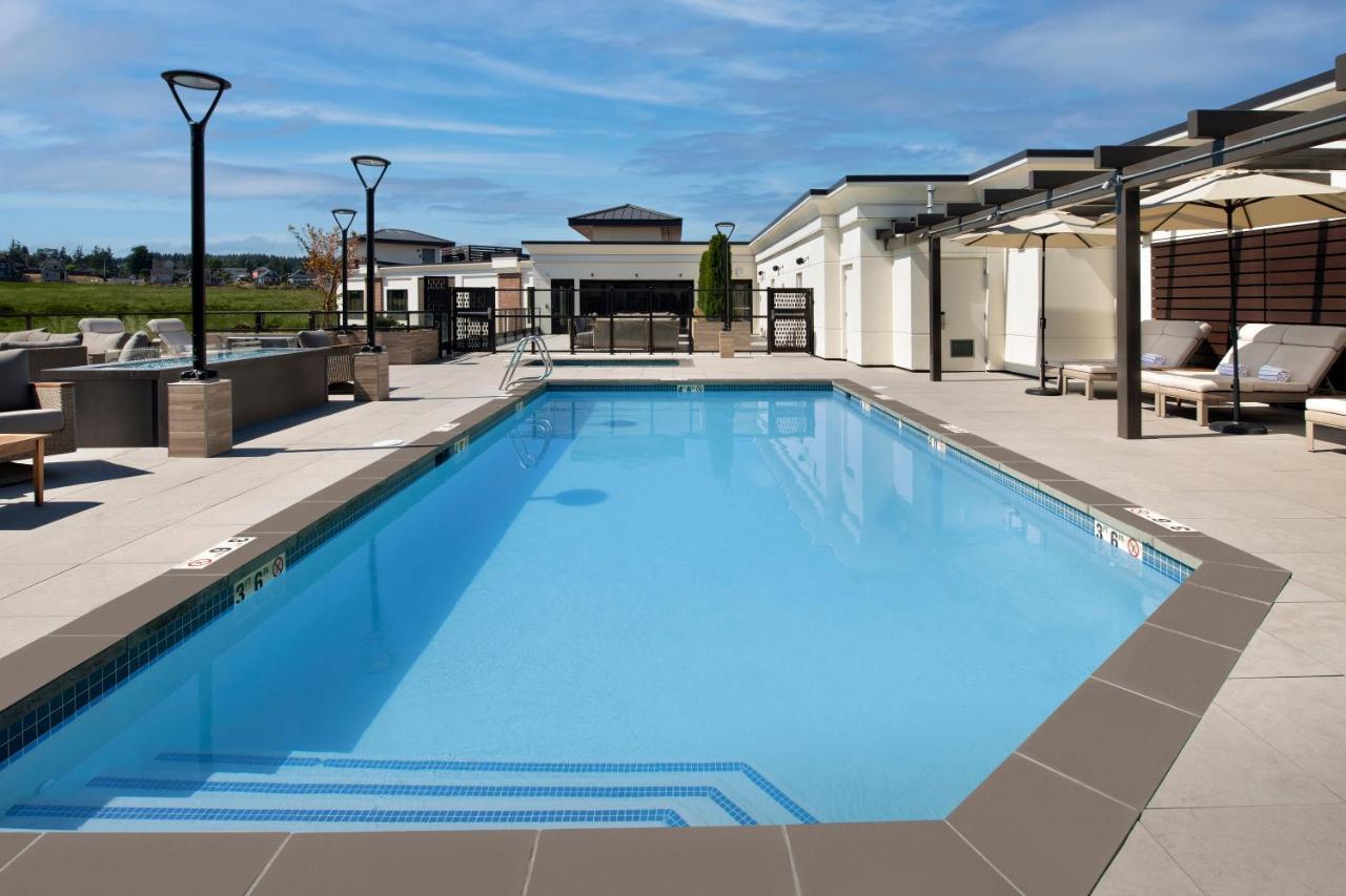 Silver Cloud Hotel Tacoma At Point Ruston Waterfront Exterior photo
